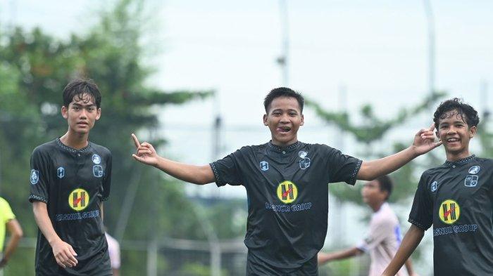Semen Padang Korban Prank Barito Putera, Andra Borong Dua Gol Dalam 8 Menit