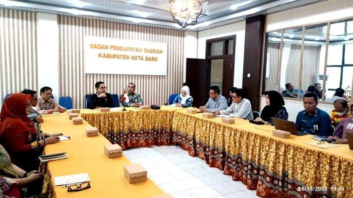 Respon Keluhan Warga Soal Bea Perolehan Hak Atas Tanah dan Bangunan, Sekda Kotabaru Gelar Rakor