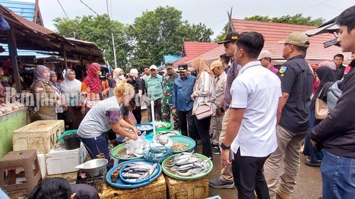 Jelang Ramadan, Pedagang Pasar Pelaihari Tanahlaut Sebut Harga Telur Sampai Empat Kali Naik
