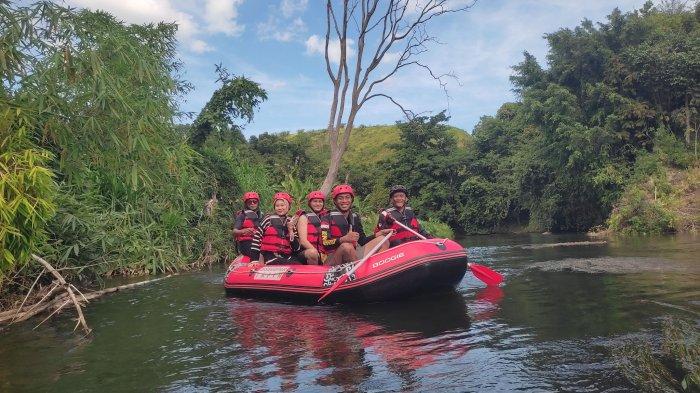Arungi Sungai Tapin, Ada Beragam Spot Menarik Berfoto, Dari Bukit Bagindang Hingga Batu Dinding