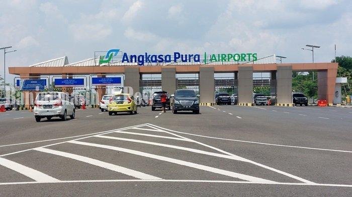Pembayaran Parkir Non Tunai Mulai Berlaku di Bandara Syamsudin Noor, Kendaraan Roda Empat Menumpuk