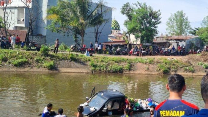 Kronologi Pikap Angkutan Sampah Nyemplung di Saluran Irigasi Martapura, Berikut Kondisi Sopir