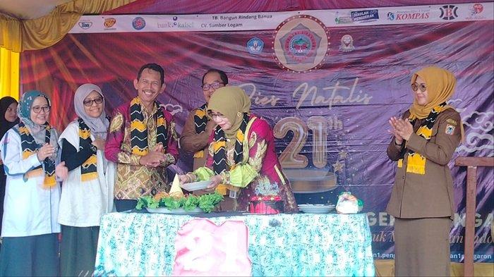 Sekolah Penggerak SMAN 1 Pengaron Gelar Hari Jadi ke 21, Berharap Mutu dan Kualitas SDM Meningkat