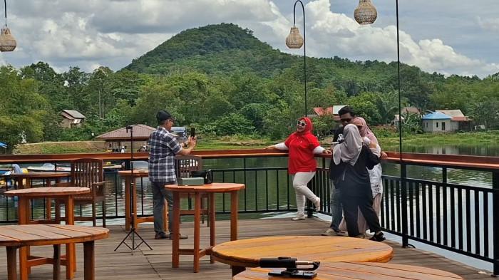 WISATA KAMPUNG PUTRA BULU - Suasana objek wisata Kampung Putra Bulu, juga serap tenaga lokal.