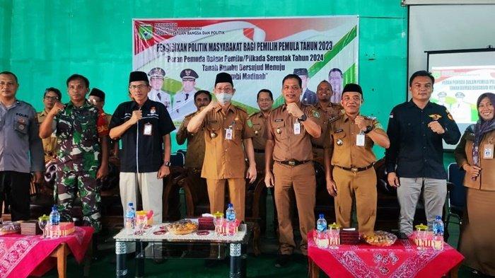 Sasar Pelajar, Badan Kesbangpol Tanbu Gelar Pendidikan Politik Bagi Pemilih Pemula
