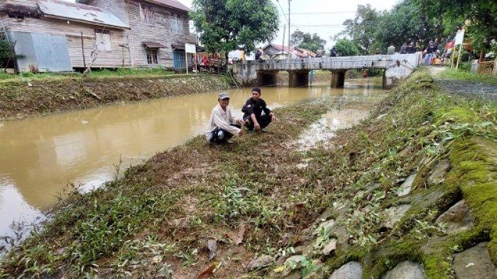 Sedimentasi Mulai Selubungi Sungai Kandangan, Warga Sawahan Tanahlaut Berharap Segera Ditangani
