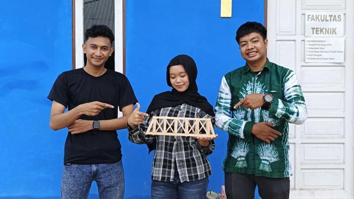 Fokus Struktur, Mahasiswa Sapta Mandiri Raih Juara I Kompetisi Balsa Bridge