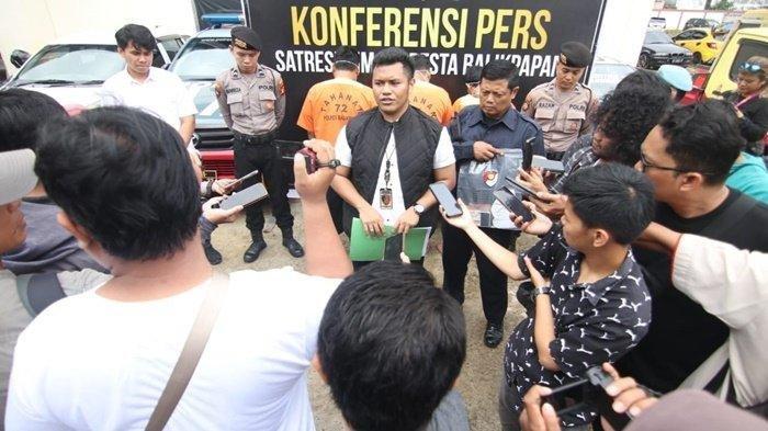 Anggota Polresta Balikpapan  Ringkus Tiga Pria Timbun Beras Bulog SPHT, Rencana Dijual ke Kalse