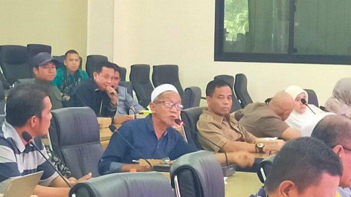 Pengunduran Diri Kepala Desa Tabudarat Hulu HST Tak Kunjung Diproses, Warga Minta Tolong Ke Dewan