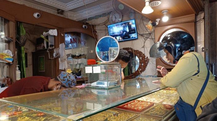 Update Harga Emas Perhiasan 99 di Banjarmasin 15 Desember 2023 Naik, Antam dan UBS Melesat