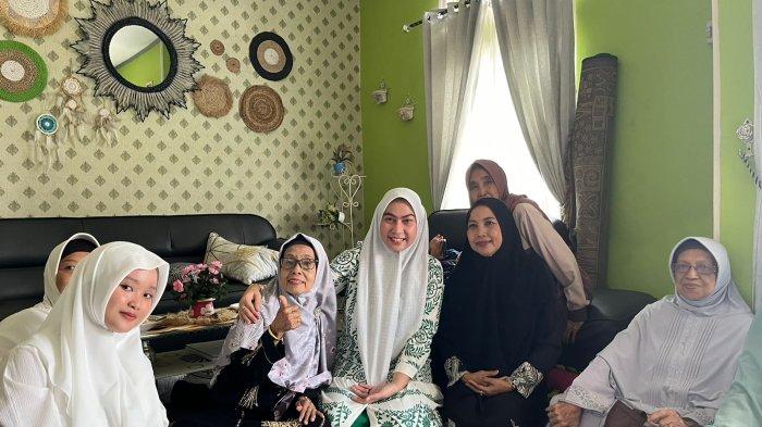 Perempuan Boleh Memimpin, Warga hingga Ustaz Doakan Lisa Halaby di Pilkada Banjarbaru