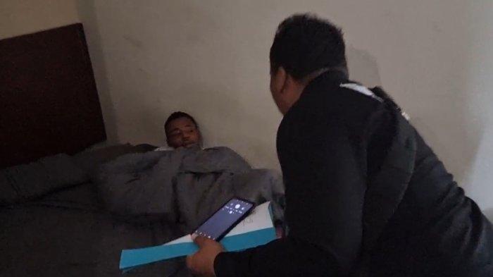 Kala 35 WNA Diamankan Imigrasi, Ada yang Sembunyi di Balkon hingga Balik Selimut