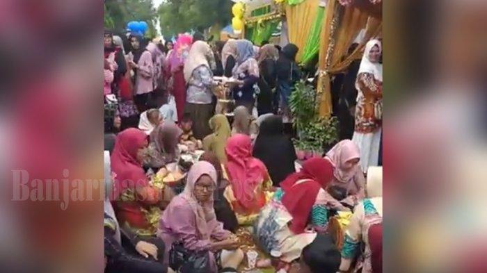 Warga Kandangan HSS Antusias Ikut Makan Bersama Katupat di Festival Ketupat 2023,  Ada 24.000 porsi