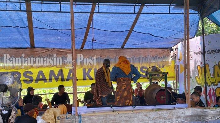 Warga Lepasan Bakumpai Batola Kirimkan Video Tari Topeng ke Anaknya di Banjarmasin, Kesenian Tradisi