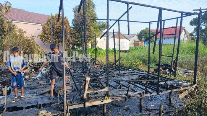Kebakaran Gegerkan Warga Padat Karya, Ketua RT Sebut Pasutri Penghuni Rumah Menghilang