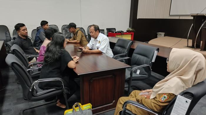 COACHING CLINIC- Warga saat mengikuti Coaching Clinic Perizinan Air Tanah yang digelar di Kantor Dinas Penanaman Modal dan Pelayanan Terpadu Satu Pintu (DPMPTSP) Provinsi Kalimantan Selatan, Jalan Bangun Praja, Kota Banjarbaru, pada 4-7 November 2025.