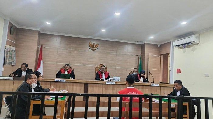 Kurir Sabu 20 Kilogram Ini Terisak di Pengadilan Negeri Banjarmasin