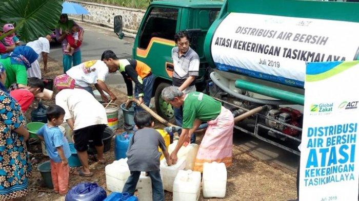 ACT Distribusikan Puluhan Ribu Liter Air di Wilayah Kekeringan Tasikmalaya