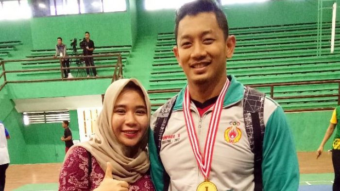 Pegulat Ini Persembahkan Medali Emas Porprov X untuk Kado Ultah Istri