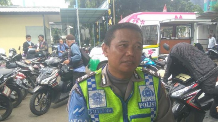 Mengharukan! Alasan Ini yang membuat Aiptu Sutisna Tak Melawan Wanita yang Menyerangnya