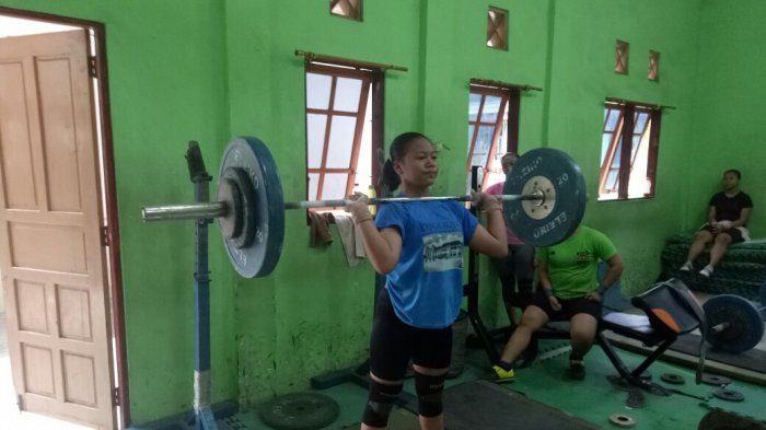 Dara Manis Ini Pilih Geluti Angkat Besi Setelah Dikenalkan sang Tante