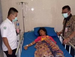 Kasian Ibu Ini, Mencari Anaknya Sampai Terbaring di RS Muara Teweh