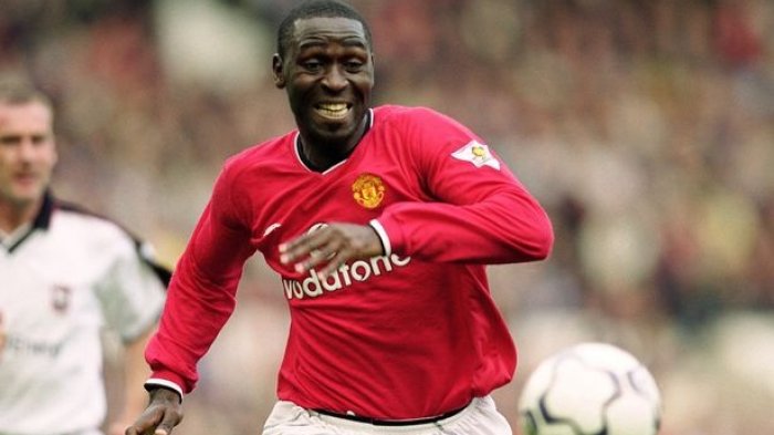 Mantan Striker Man United Ini Harus Operasi Transplantasi Ginjal, Kenapa Ya?