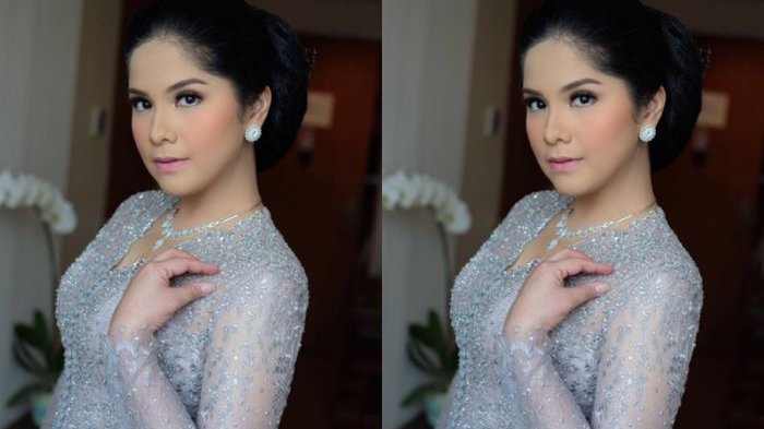 Makin Jatuh Hati! Tampil Kenakan Hijab Bernuansa Biru, Annisa Pohan Tambah Cantik