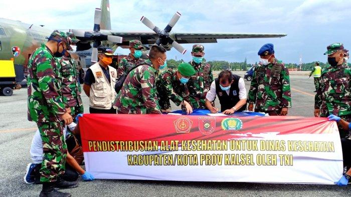 TNI Bantu Kemenkes RI Salurkan APD dan Masker Covid-19 ke Dinkes Kalsel