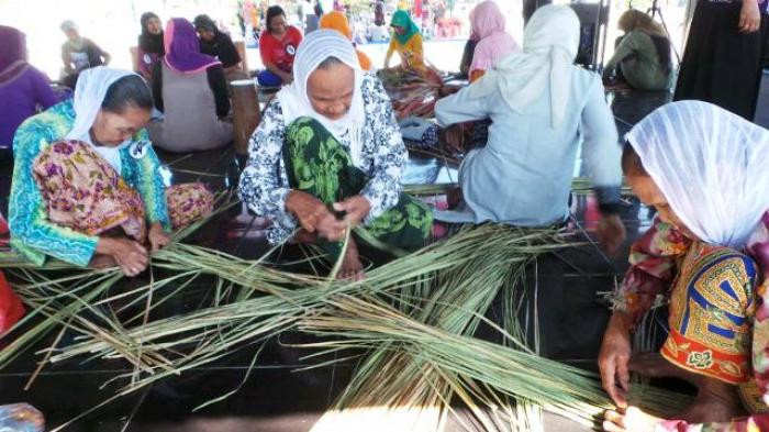 Wow Mantap! Kreasi Anyaman Purun Warga Palam Ini Sudah Rambah Turki, Ini Buktinya