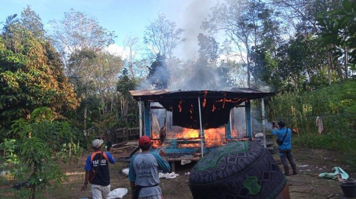 Kebakaran Kalsel, Terdengar Ledakan, Rumah Kosong Warga Karang Intan Kabupaten Banjar Terbakar