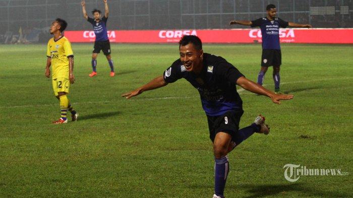 Syamsul Arif Bawa Arema Sementara Ungguli Persipura 1-0
