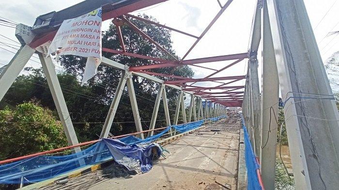 Jadi Perhatian Warga Balangan, Pengerjaan Jembatan Paringin Belum Ada Tanda-tanda Rampung