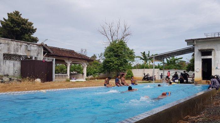 Atlet Latihan di Kolam yang Tak Standar, Pelatih Renang Tala Berharap Tirta Kenanga Segera Dibuka
