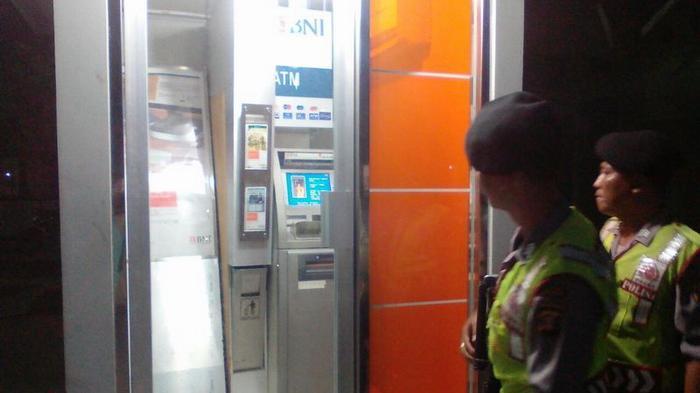 Tarik Tunai di ATM Link Kini Gratis