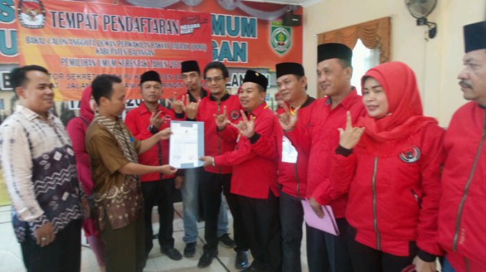 PDIP Perjuangan, Partai Pertama Serahkan Berkas Bacaleg di Hari Terakhir Pendaftaran ke KPU Balangan