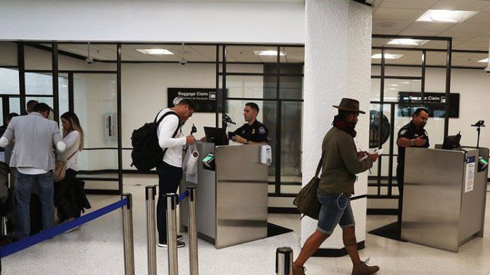 Turis yang Masuk AS Akan Wajibkan Isi Kolom Nama Akun Medsosnya