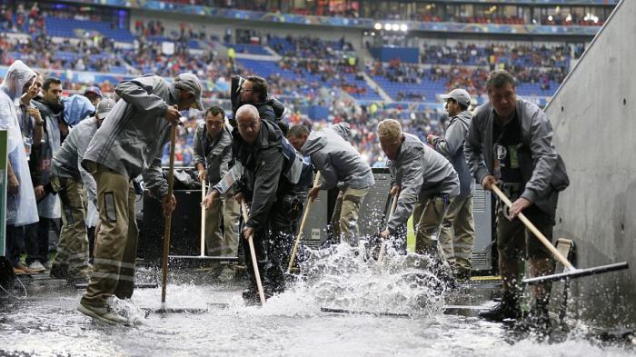 Banjir Sempat Genangi di Stadion Tempat Italia vs Belgia