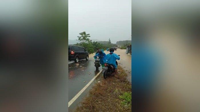 Sejumlah Ruas Jalan Terendam di Kabupaten Tanah Laut Kalsel, Video Lama Longsor Beredar