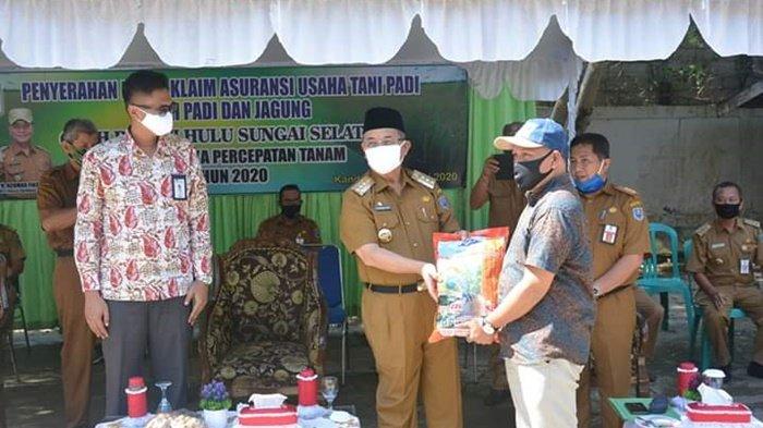Percepatan Tanam, Bupati Bantu Benih untuk Petani se Kabupaten HSS