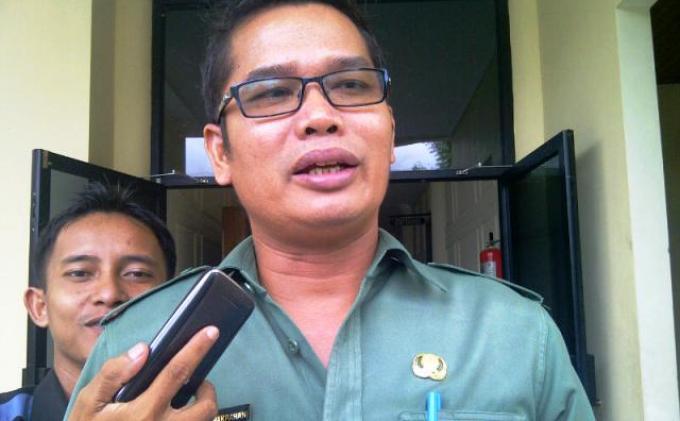 Dibongkar, Baliho Atribut dan Iklan Muncul Lagi