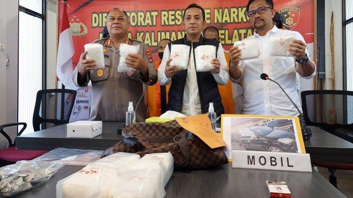 Geledah Innova di Handil Bakti Batola, Ditresnarkoba Polda Kalsel Amankan 10 Kg Sabu dari 2 Pria Ini
