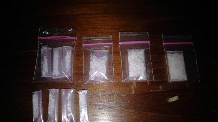 Kamarnya Digeledah Polisi, Wakar Ini Terbukti Simpan 16 Paket Sabu Siap Edar