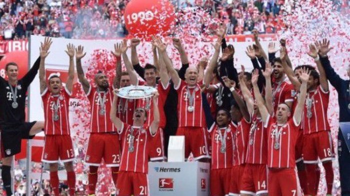 Pesta Juara Bayern Diiringi Keharuan Perpisahan dengan Dua Pemain Ini