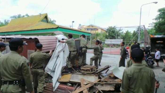 Masih Ada 15 Gubuk Lagi Akan Dibongkar