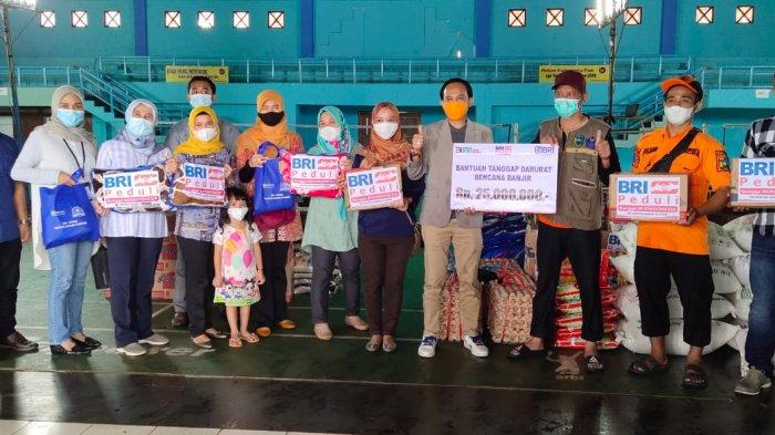 BRILIAN BRI PLeihari PEDULI Bencana Banjir di Kabupaten Tanahlaut