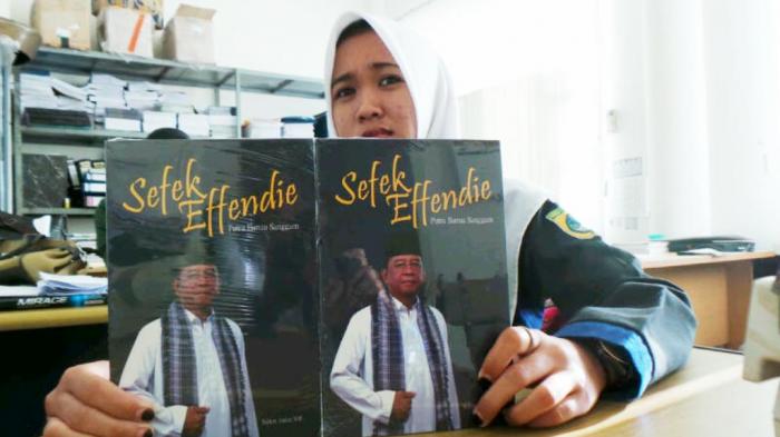 Launching Buku Sefek Effendie Putra Banua Sanggam