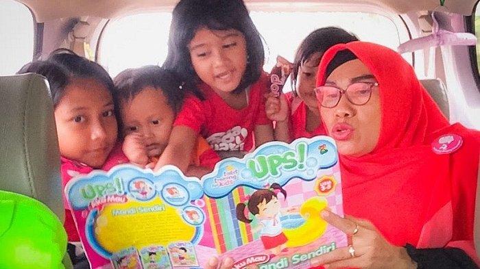 Kembangkan Budaya Bercerita, Dinas Perpustakaan Jemput Siswa TK untuk Kegiatan Bercerita