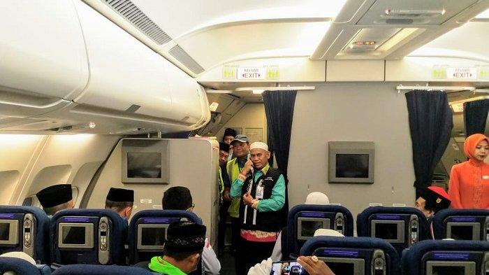 Jamaah Calon Haji HSU Berangkat ke Tanah Suci, Bupati Wahid Antar Hingga ke Pesawat