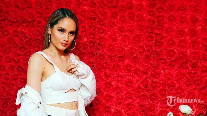 Pemicu Cinta Laura Pilih Adopsi Anak Ketimbang Melahirkan Terungkap, sang Aktris Beberkan Fakta Ini